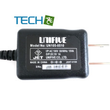 UNIFIVE UN105-0510  AC-Adapter 5V, 1.0A
